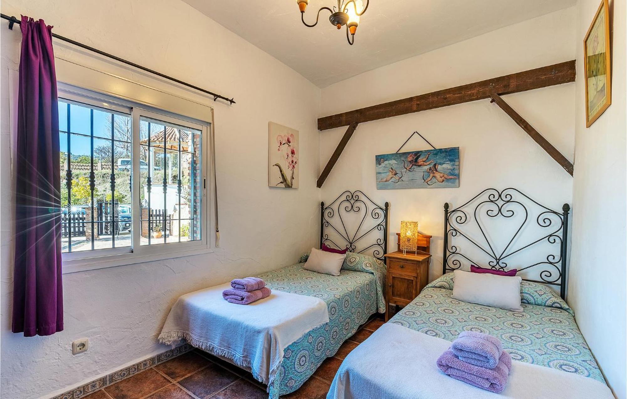 Amazing Home In Frigiliana With Kitchen Zewnętrze zdjęcie