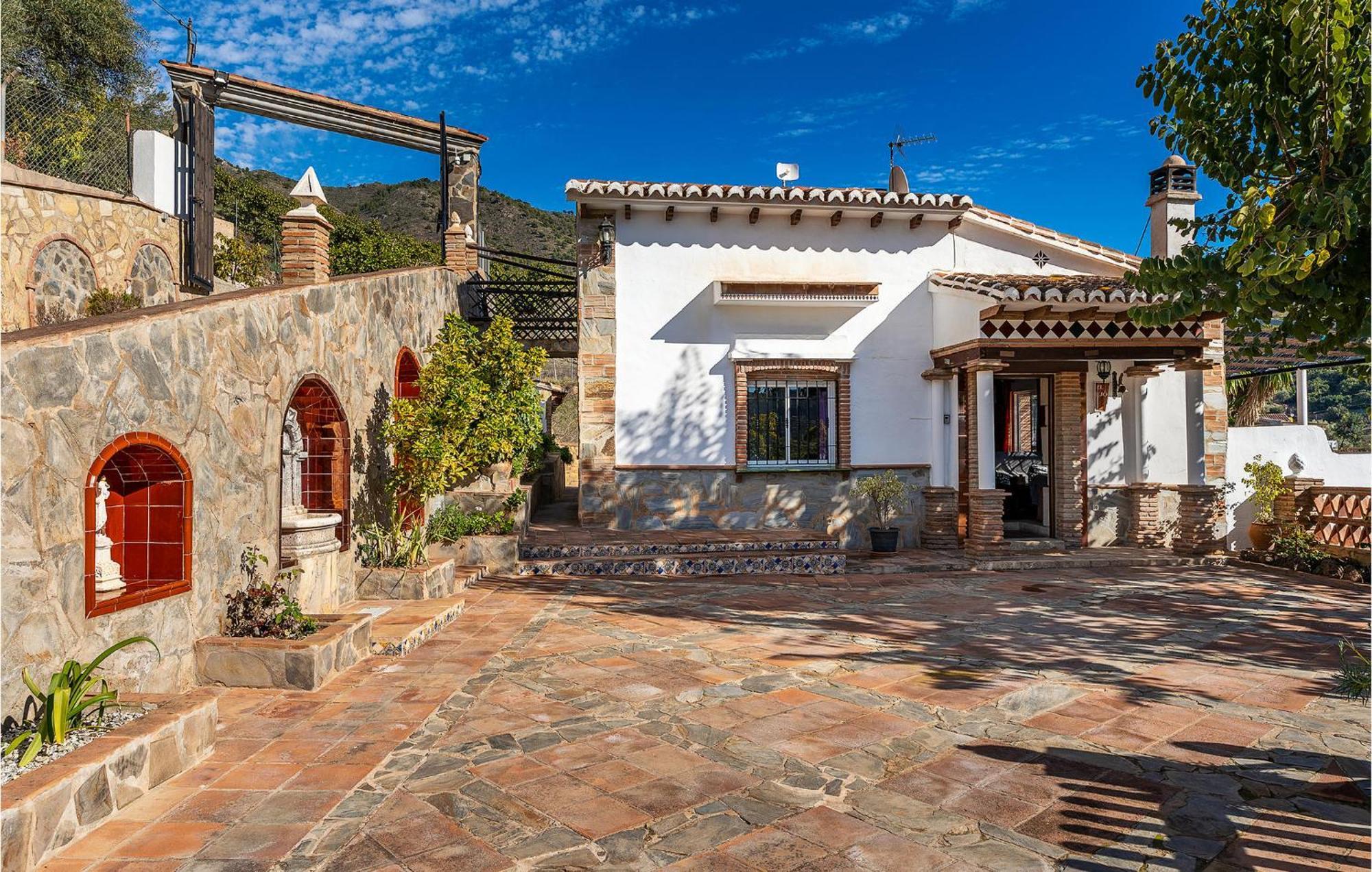 Amazing Home In Frigiliana With Kitchen Zewnętrze zdjęcie