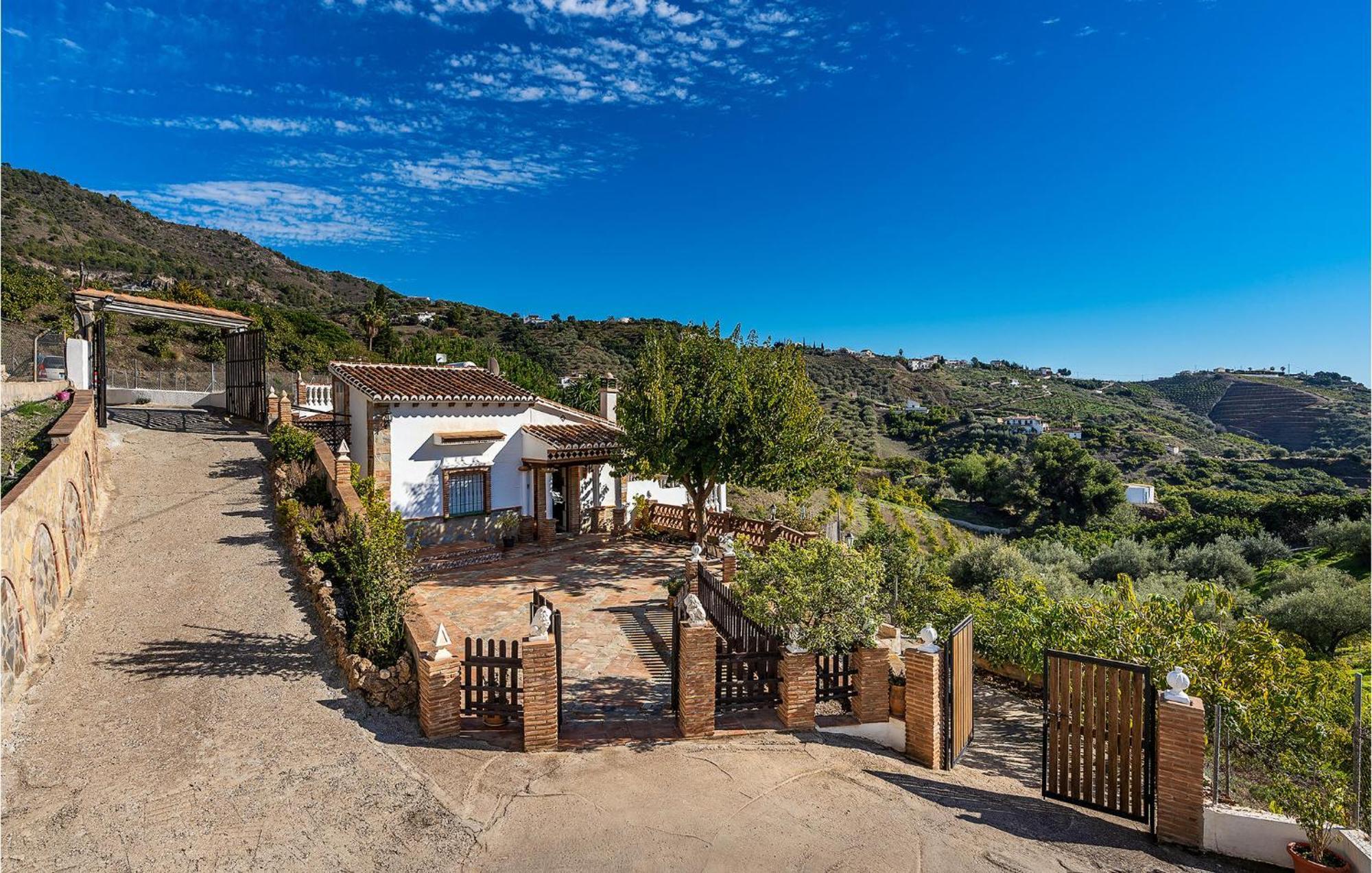Amazing Home In Frigiliana With Kitchen Zewnętrze zdjęcie