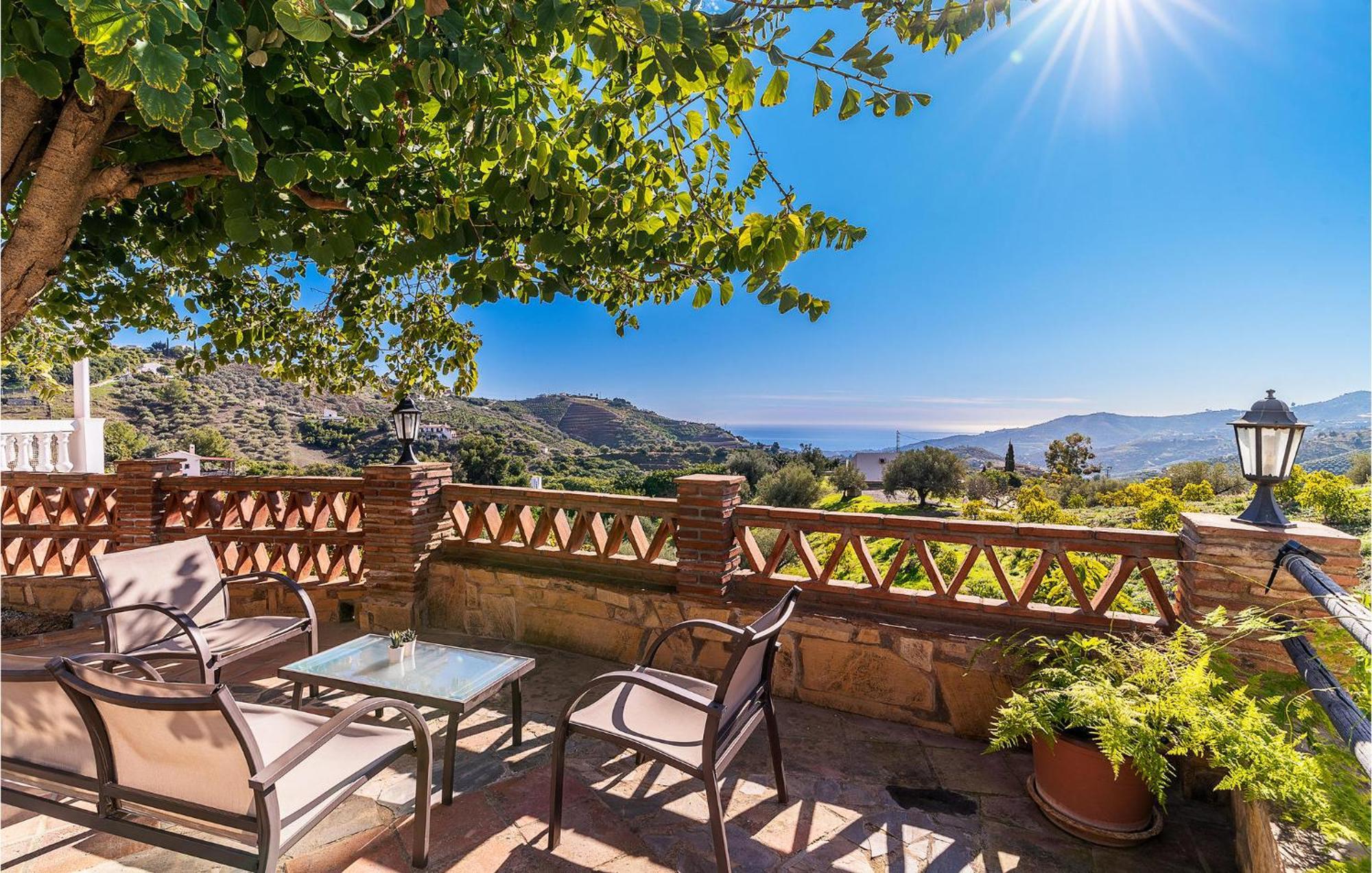 Amazing Home In Frigiliana With Kitchen Zewnętrze zdjęcie