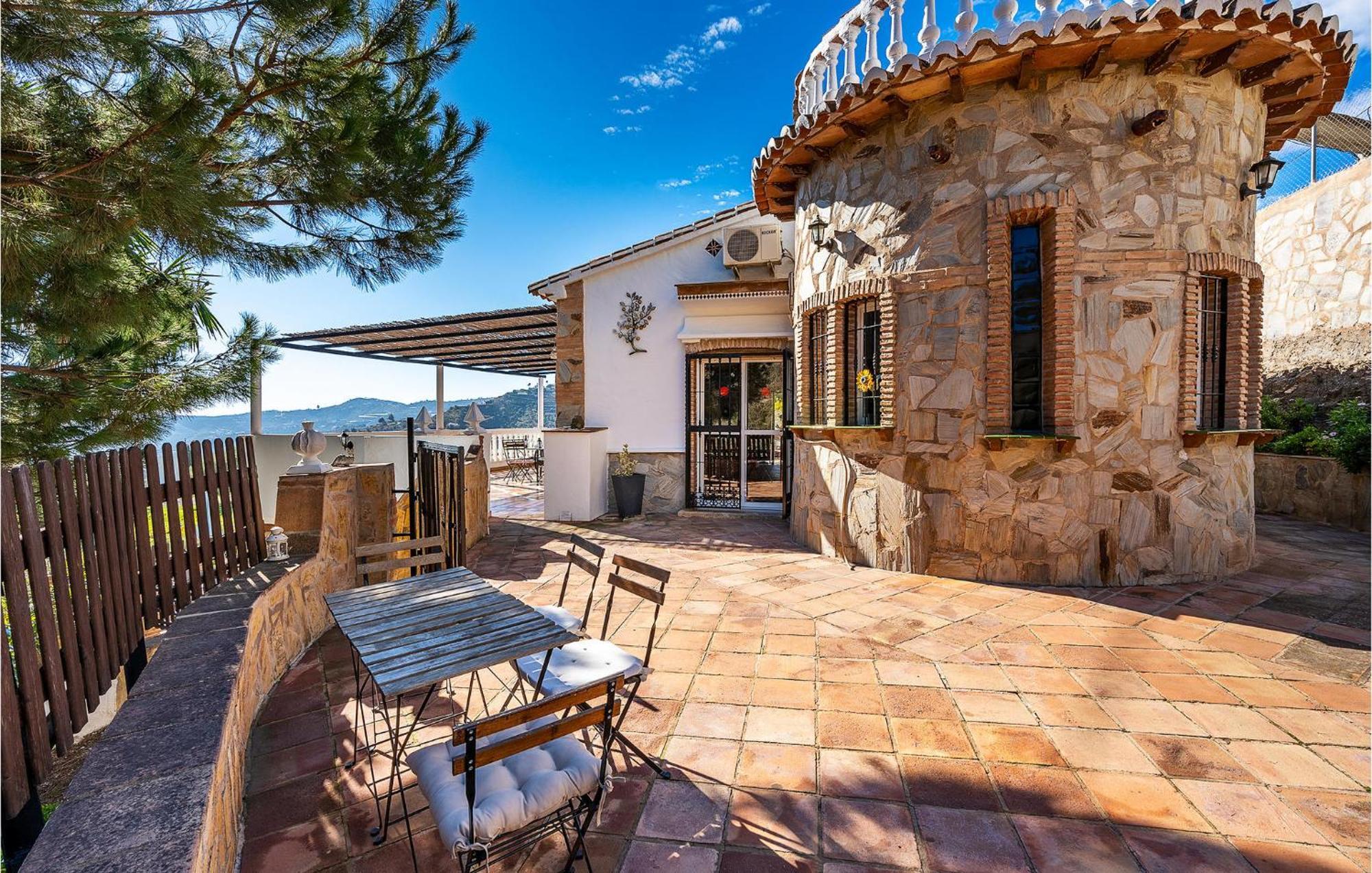 Amazing Home In Frigiliana With Kitchen Zewnętrze zdjęcie