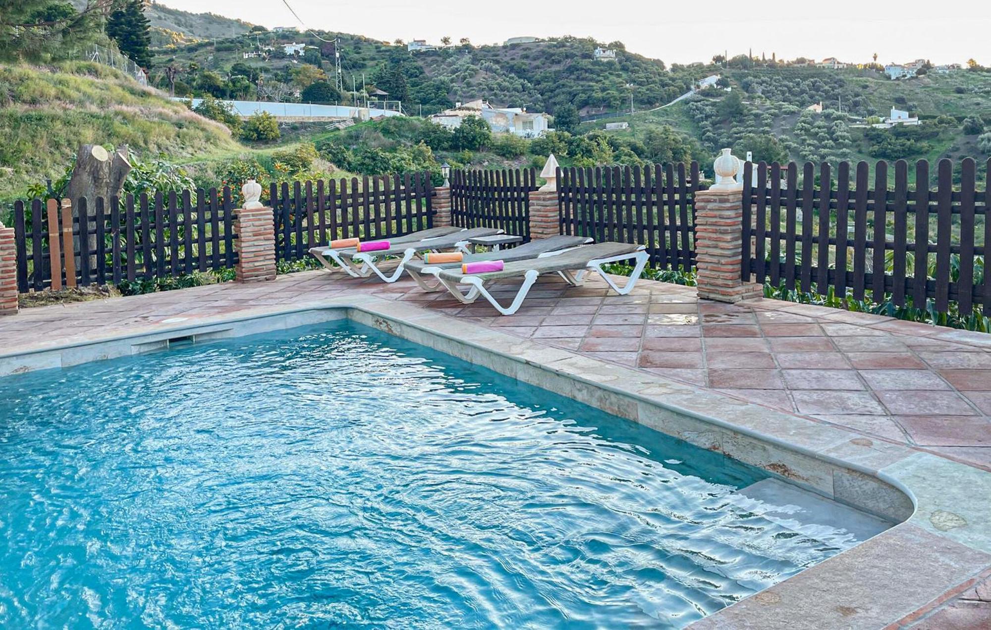 Amazing Home In Frigiliana With Kitchen Zewnętrze zdjęcie